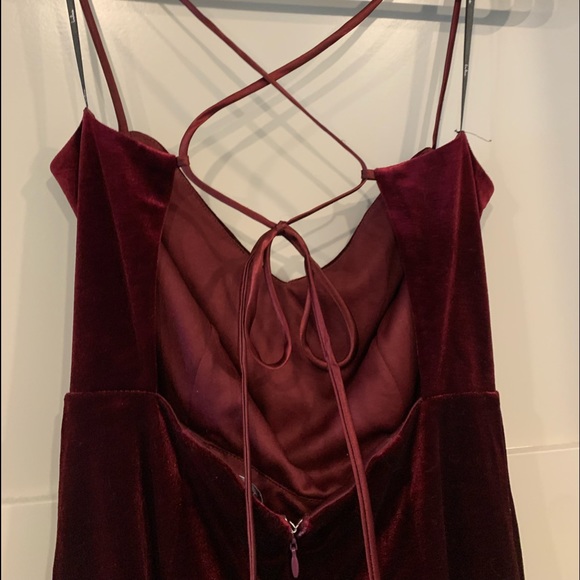 LuLu’s Cranberry Wine Stretch velvet dress - Picture 2 of 3